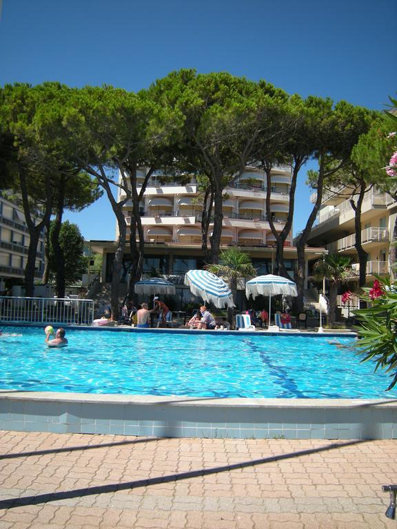 Hotel Ambasciatori Palace Τζεσόλο Λίντο Εξωτερικό φωτογραφία