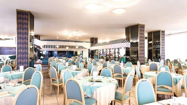 Hotel Ambasciatori Palace Τζεσόλο Λίντο Εξωτερικό φωτογραφία