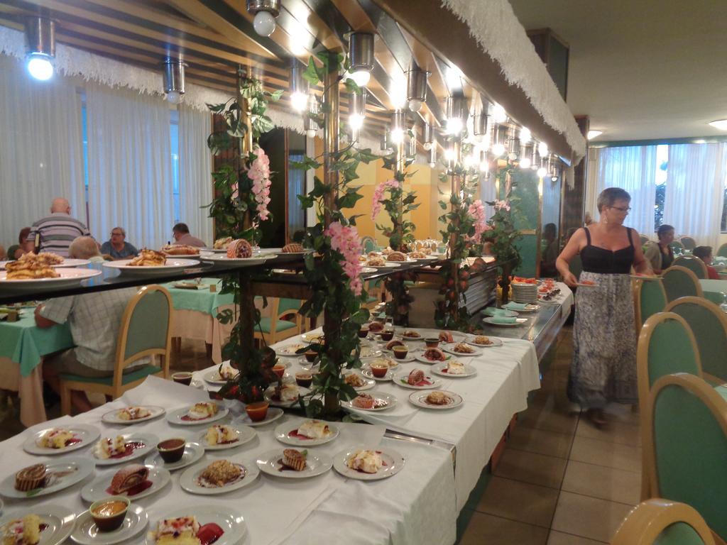 Hotel Ambasciatori Palace Τζεσόλο Λίντο Εξωτερικό φωτογραφία