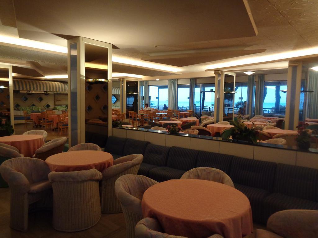 Hotel Ambasciatori Palace Τζεσόλο Λίντο Εξωτερικό φωτογραφία