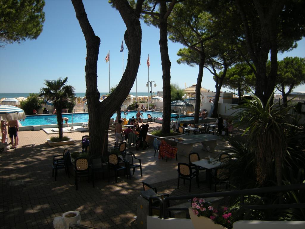 Hotel Ambasciatori Palace Τζεσόλο Λίντο Εξωτερικό φωτογραφία