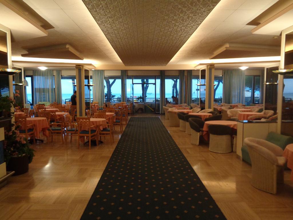 Hotel Ambasciatori Palace Τζεσόλο Λίντο Εξωτερικό φωτογραφία