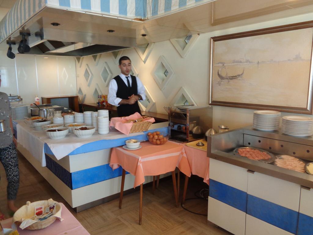 Hotel Ambasciatori Palace Τζεσόλο Λίντο Εξωτερικό φωτογραφία