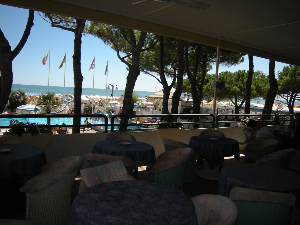 Hotel Ambasciatori Palace Τζεσόλο Λίντο Εξωτερικό φωτογραφία